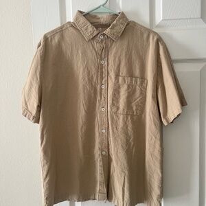 Men's Short-Sleeve Button-Up Shirt in Tan